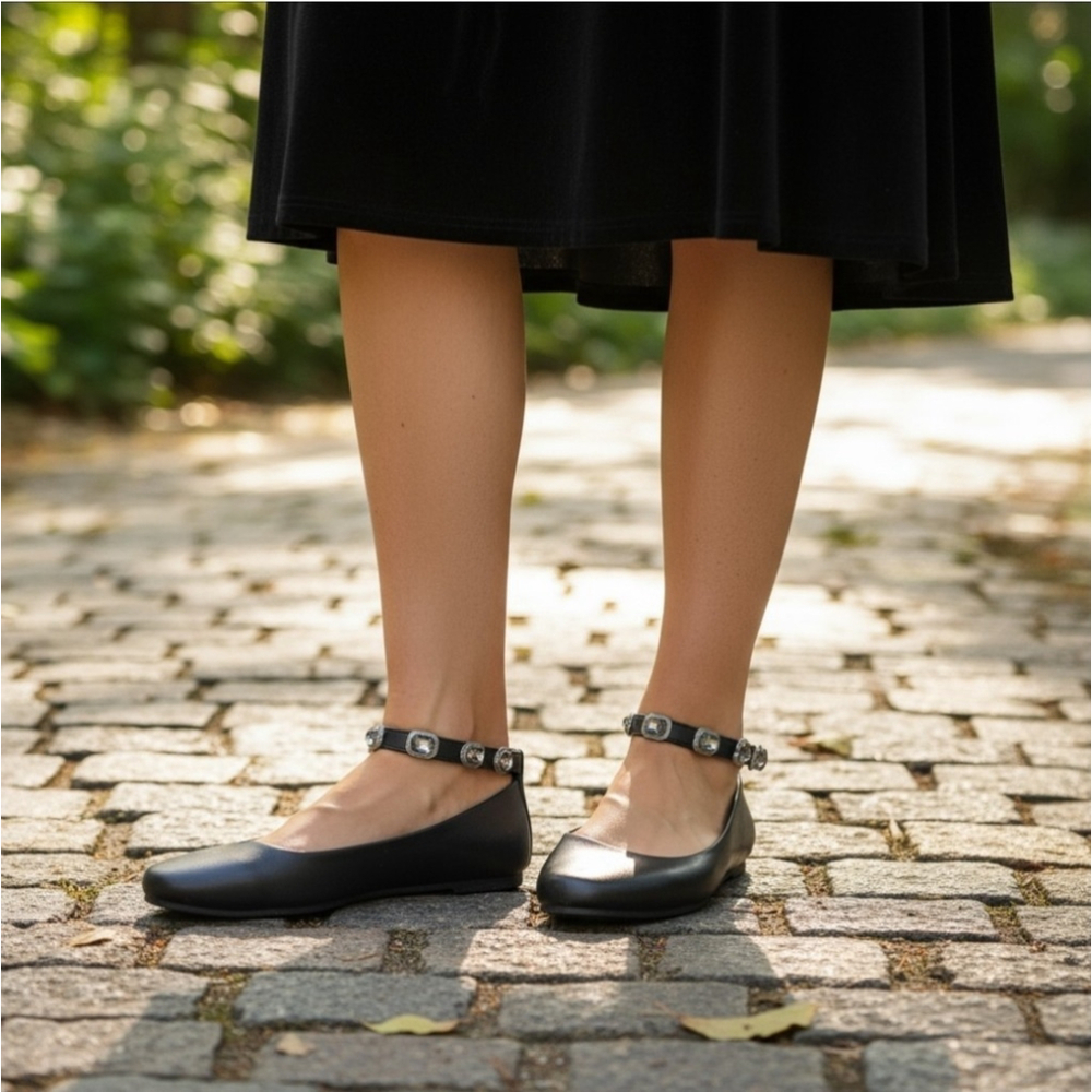 Seychelles Women Embellished Ballet Flats Moccasins - 7 WIDE - BLACK